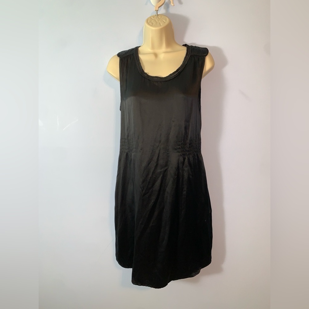 Banana republic simple black sheath mini dress 100% percent silk satin stitch 2